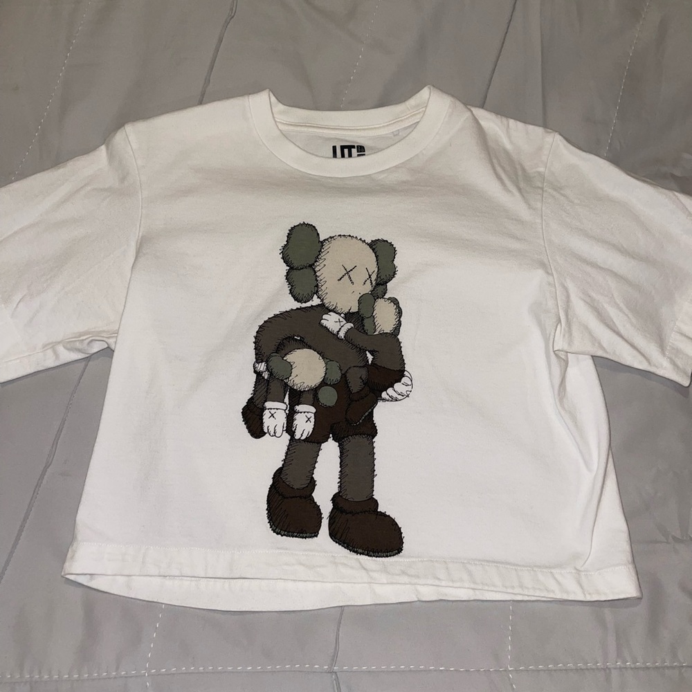 UNIQLO x KAWS Tee